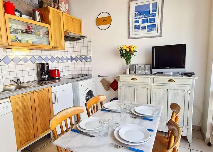 Charmante Maison Bord De Avec Jardin *